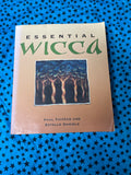 ESSENTIAL WICCA (USED)